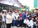 Presiden-Indonesia-Prabowo-Subianto-menyampaikan-pidato-di-depan-para-korban-Bencana-Sumatera-di-Langkat-1277880794